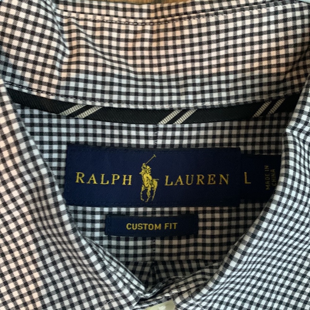 Lightly worn Ralph Lauren button down - Picture 2 of 2